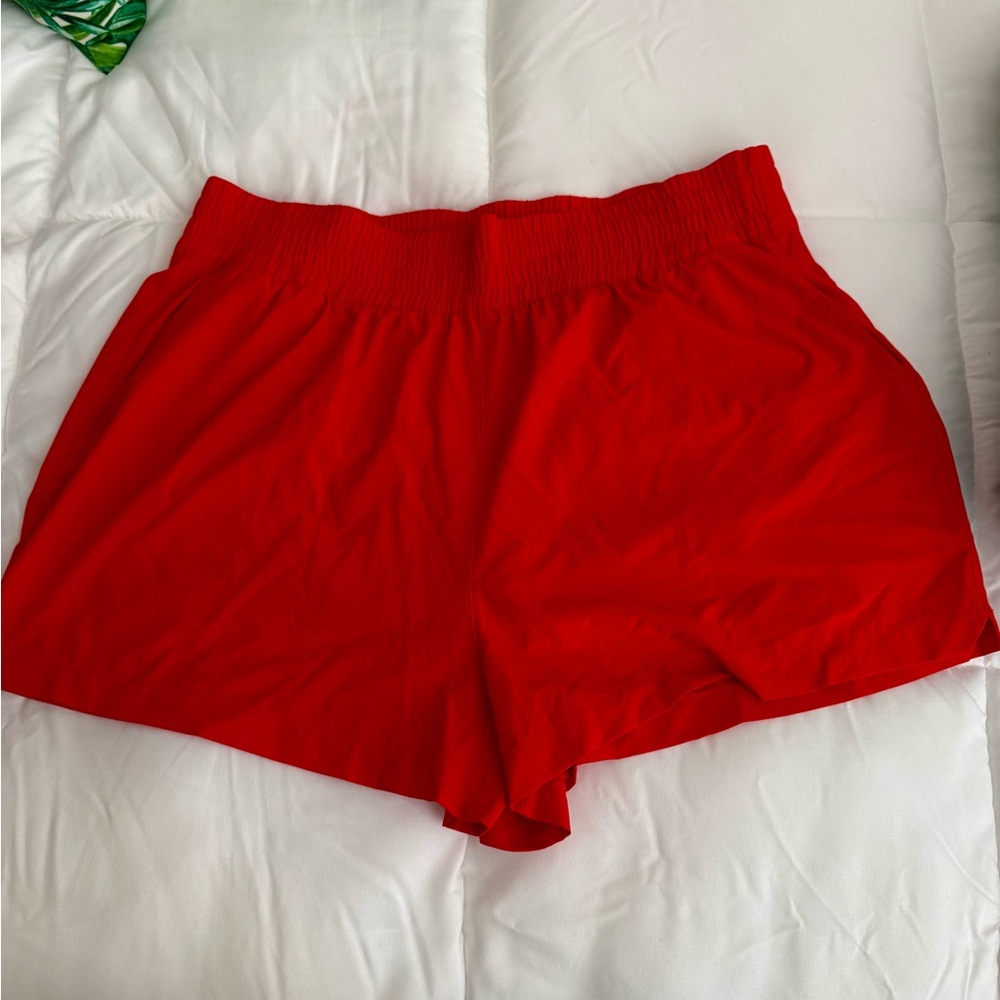 Athleta Weekender Run Short 3” L